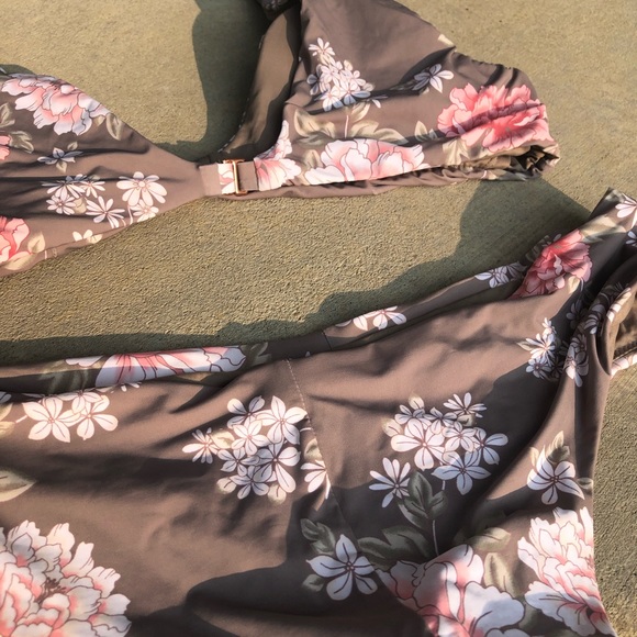 Floral bikini set - Picture 4 of 8